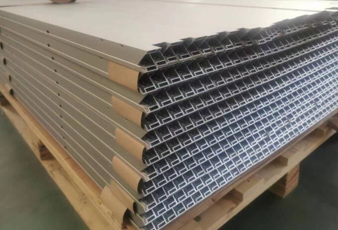 30-50 yıl Hayat boyu Güneş Paneli Montaj Çerçevesi Dayanıklılık için Anodizasyon Yüksek Hava Duruma Direnci